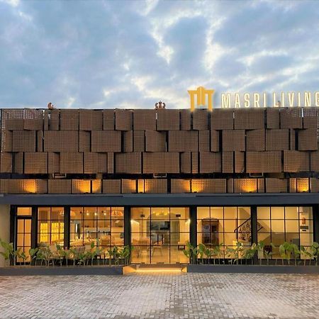 Masri Living By Daphna International Hotel Kejayan Exterior photo