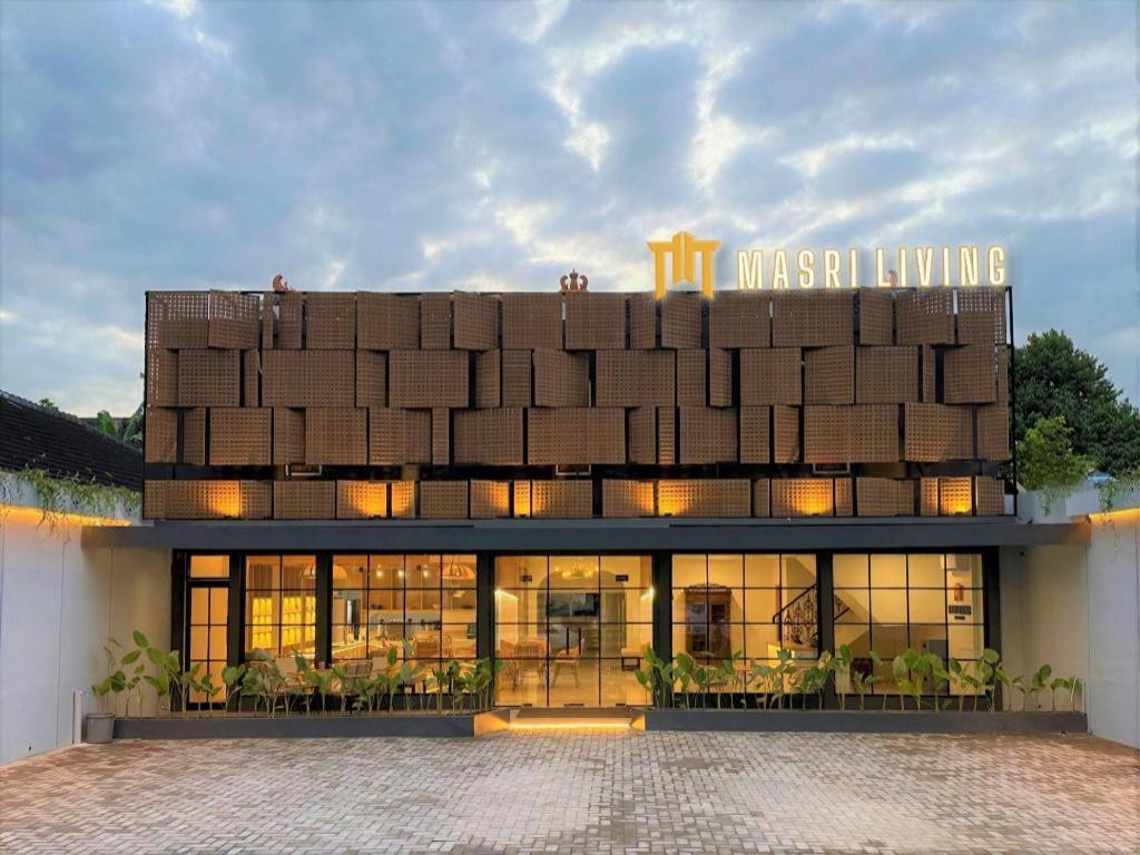 Masri Living By Daphna International Hotel Kejayan Exterior photo