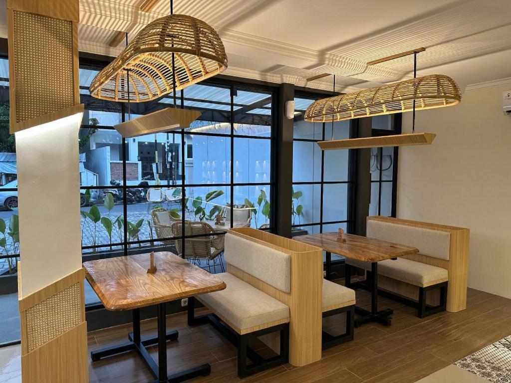 Masri Living By Daphna International Hotel Kejayan Exterior photo